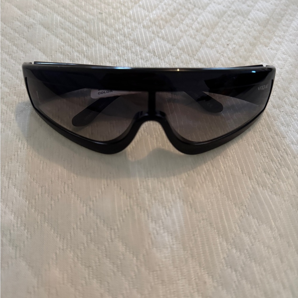New Vogue Black Wraparound Sunglasses